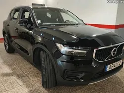 Preto Usado 2020 Volvo XC40 Momentum SUV | € 26.699 (Preço justo)