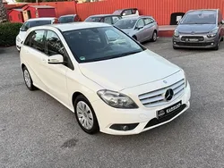 Branco Usado 2014 Mercedes B180 Style Monovolume | € 13.900