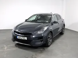 Cinzento Usado 2021 Kia XCeed SUV | € 22.990 (Preço justo)