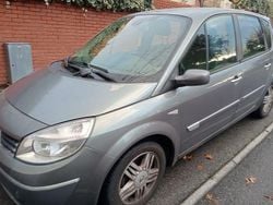 Usado 2005 Renault Scénic II Monovolume | € 3.000 (Caro)