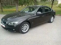 Cinzento Usado 2017 BMW 330 Sedan | € 20.500