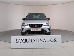 Cinzento médio metalizado Usado 2023 Seat Arona FR SUV | € 17.990 (Preço justo)