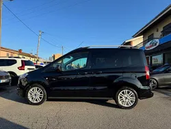 Preto Usado 2018 Ford Tourneo Courier Monovolume | € 13.890 (Caro)