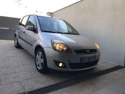 Usado 2006 Ford Fiesta Style Citadino | € 2.550 (Bom preço)