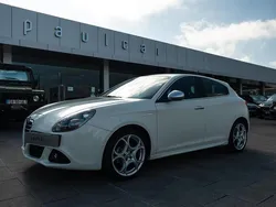 Branco Usado 2011 Alfa Romeo Giulietta Citadino | € 11.900 (Caro)