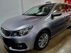 Cinzento Usado 2020 Peugeot 308 Allure Carrinha | € 12.000 (Super Preço)