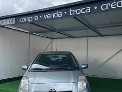 Cinzento Usado 2011 Toyota Yaris Citadino | € 9.250 (Preço justo)