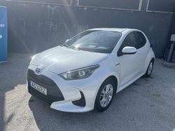 Branco Usado 2021 Toyota Yaris Hybrid Comfort | € 19.750 (Preço justo)