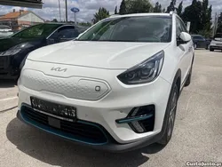 Branco Usado 2022 Kia e-Niro Spirit SUV | € 25.750 (Preço justo)