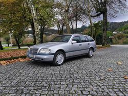 Cinzento Usado 1997 Mercedes C250 Carrinha | € 3.990