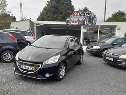 Preto Usado 2015 Peugeot 208 Active Citadino | € 7.900 (Bom preço)