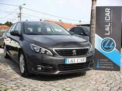 Cinzento (metalizado) Usado 2018 Peugeot 308 Access Carrinha | € 16.500 (Caro)