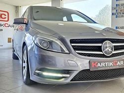 Cinza Usado 2011 Mercedes B200 Monovolume | € 13.500