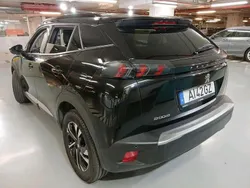 Preto Usado 2021 Peugeot 2008 Allure SUV | € 21.100 (Preço justo)