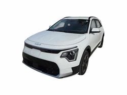 Branco Usado 2023 Kia e-Niro SUV | € 27.450 (Bom preço)