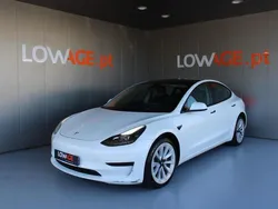 Branco Usado 2022 Tesla Model 3 Sedan | € 29.900 (Bom preço)