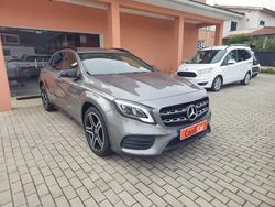 Cinza Usado 2019 Mercedes GLA180 AMG line SUV | € 24.990 (Preço justo)
