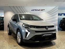 Cinza Usado 2024 Renault Captur Evolution SUV | € 22.900 (Preço elevado)