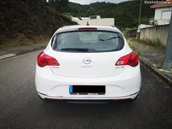 Branco Usado 2015 Opel Astra Selection Citadino | € 8.950 (Bom preço)