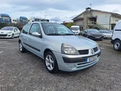 Cinzento Usado 2003 Renault Clio II Citadino | € 1.750 (Bom preço)
