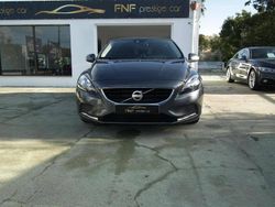 Cinzento Usado 2013 Volvo V40 | € 13.500 (Preço justo)