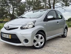 Cinza Usado 2013 Toyota Aygo Citadino | € 6.490