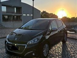 Usado 2017 Peugeot 208 Citadino | € 7.900 (Preço justo)
