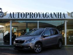 Cinzento Usado 2017 Peugeot 2008 Style SUV | € 14.900 (Preço justo)