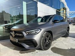 Cinza mountain Usado 2022 Mercedes GLB220 Advanced SUV | € 49.500