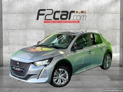 Cinza Usado 2023 Peugeot e-208 Active Citadino | € 19.990 (Preço justo)