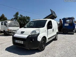 Branco Usado 2017 Peugeot Bipper Premium Monovolume | € 7.500