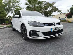 Usado 2017 VW Golf VII GTE Sedan | € 19.900