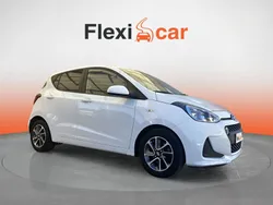 Branco Usado 2017 Hyundai i10 Comfort Citadino | € 8.990 (Preço justo)