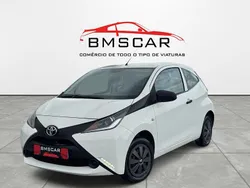 Branco Usado 2017 Toyota Aygo Citadino | € 7.999 (Bom preço)