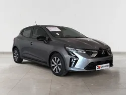 Cinzento Usado 2024 Mitsubishi Colt Sedan | € 16.490