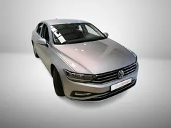 Cinza Usado 2020 VW Passat Business Sedan | € 18.490 (Preço justo)