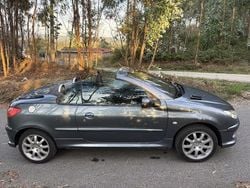 Usado 2005 Peugeot 206 CC Cabrios | € 5.000