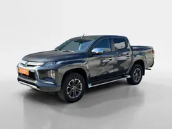 Cinza Usado 2021 Mitsubishi L200 Invite Pickup | € 31.990 (Preço justo)