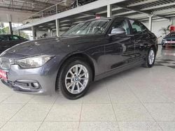 Cinzento Usado 2015 BMW 316 Sedan | € 17.950 (Caro)