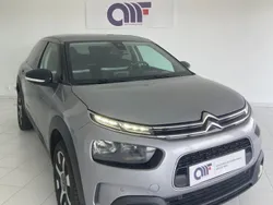 Cinza Usado 2020 Citroën C4 Shine | € 18.499 (Bom preço)