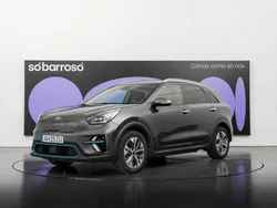 Cinza Usado 2021 Kia e-Niro SUV | € 20.990 (Preço justo)