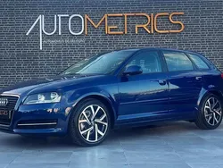 Azul Usado 2011 Audi A3 Sportback Attraction Citadino | € 13.450