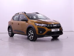 Laranja atacama Usado 2023 Dacia Sandero Expression Citadino | € 17.790 (Preço justo)