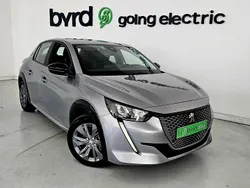 Cinzento Usado 2022 Peugeot e-208 Active Citadino | € 17.900 (Bom preço)