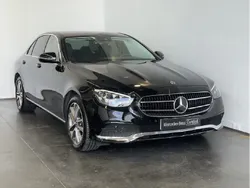 Preto metalizado Usado 2023 Mercedes E220 Avantgarde Sedan | € 57.500 (Preço elevado)