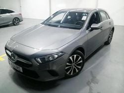 Cinza Usado 2021 Mercedes A250 Style Citadino | € 26.990 (Preço justo)