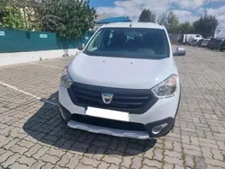 Branco Usado 2017 Dacia Lodgy Monovolume | € 13.500 (Caro)