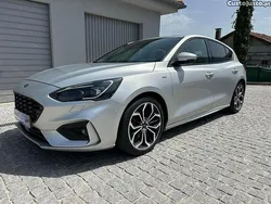Cinza Usado 2019 Ford Focus ST-Line Citadino | € 17.750 (Preço justo)