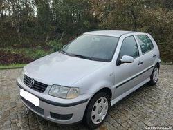 Cinza Usado 2000 VW Polo | € 1.999