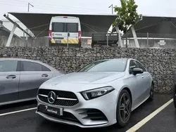 Cinza Usado 2023 Mercedes A180 AMG line Citadino | € 35.990 (Bom preço)